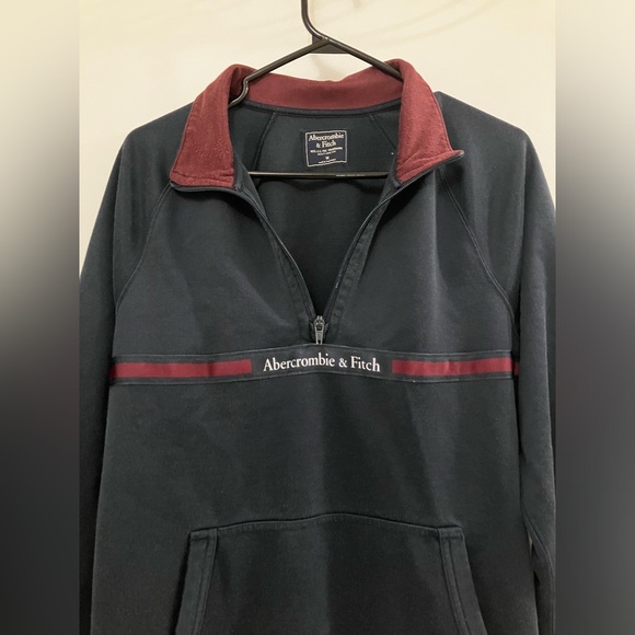 Abercrombie & Fitch Men’s Navy Blue/ Red Quarter Zip Sweater Size M - Picture 2 of 6
